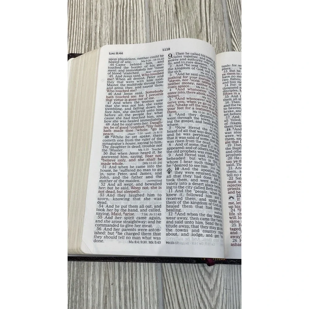 World Holy Bible KJV Giant Print Reference Red Letter Burgundy Bonded Leather